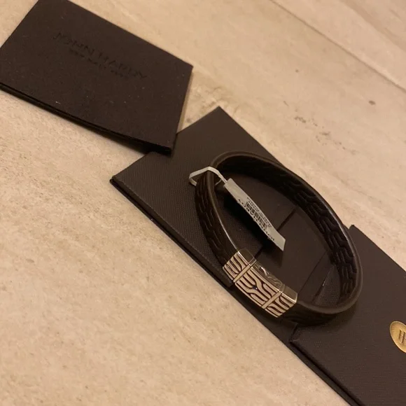 JOHN HARDY LEATHER STATION
BRACELET - Picture 3 of 10